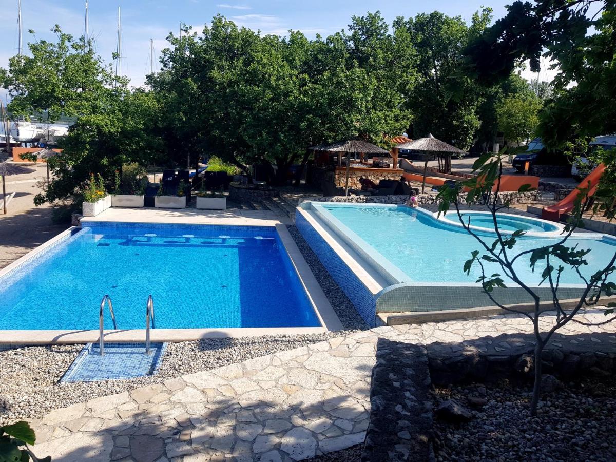 Krk Mobile Homes Klimno Ngoại thất bức ảnh