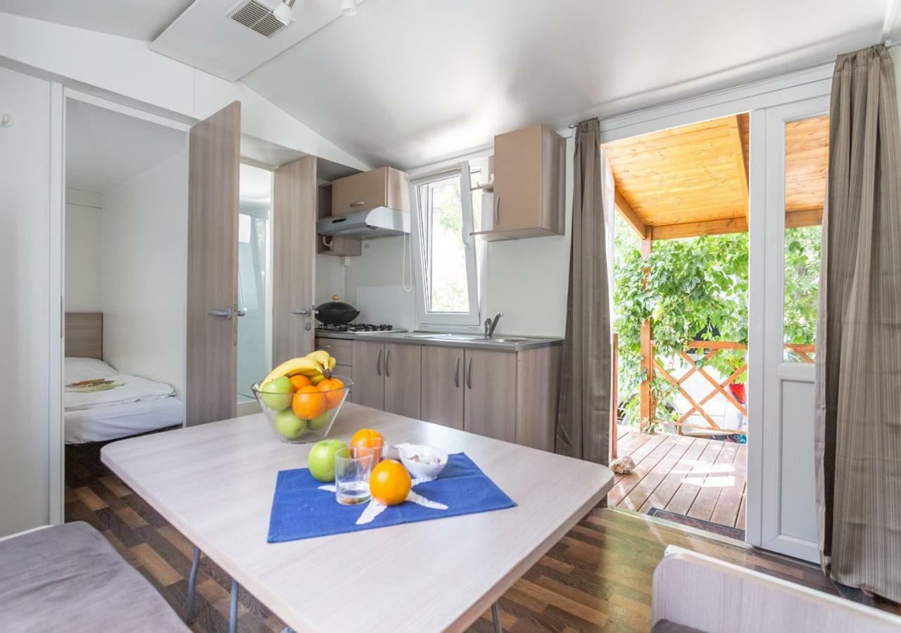 Krk Mobile Homes Klimno Ngoại thất bức ảnh